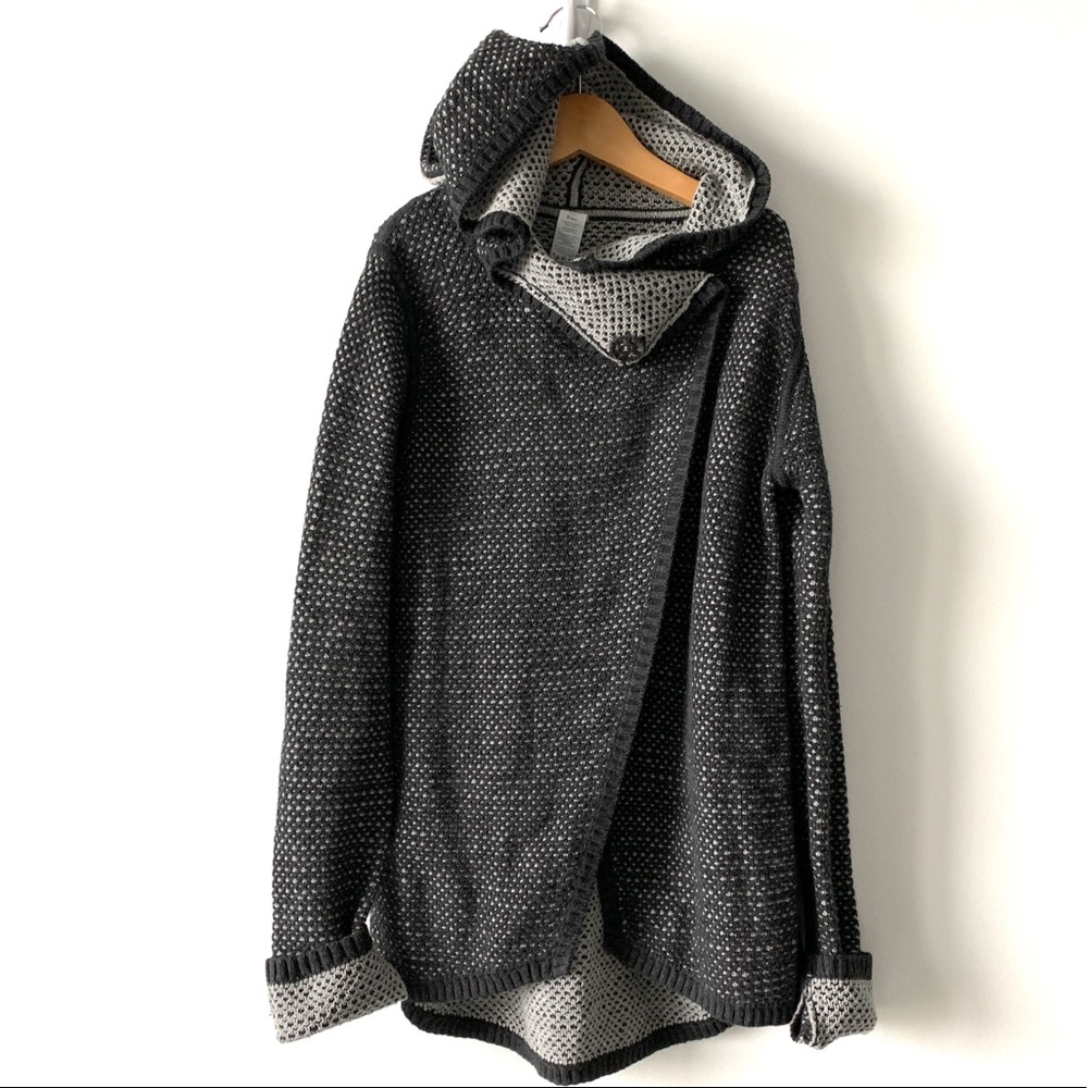 Ivivva Lululemon Wrap Hoodie Sweater Girls 12 NWOT